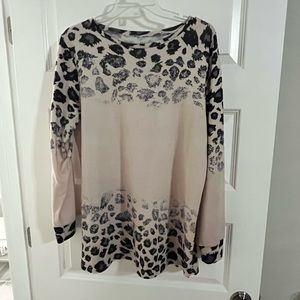 Tickled Teal boutique blouse size large